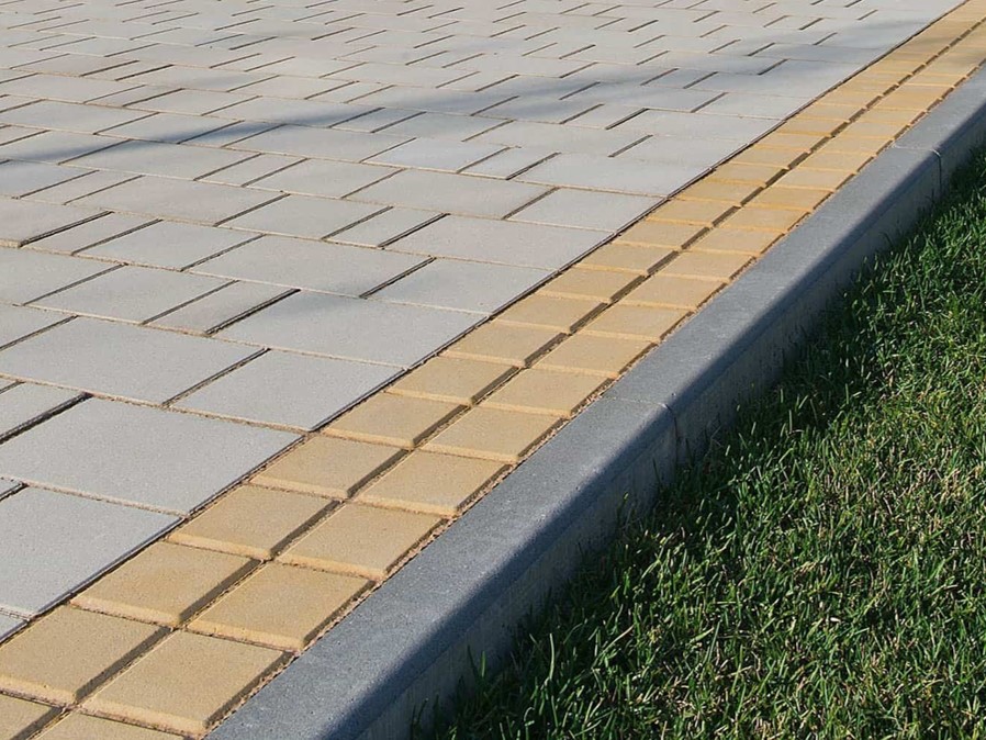 Продажа тротуарного бордюра в Киришах